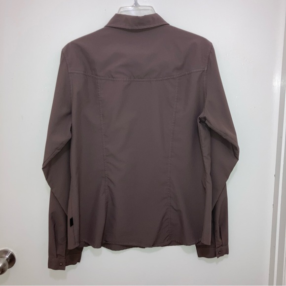 Patagonia Women’s Long Sleeve, Snap closure, Taupe Brown, Lightweight Shirt - Picture 2 of 13